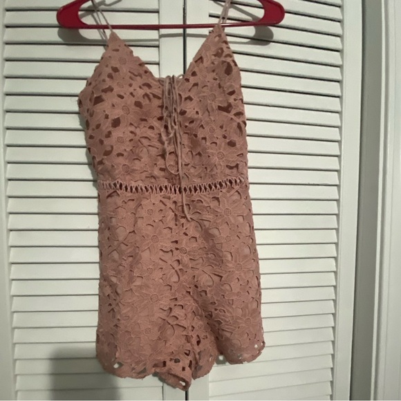 Kendall & Kylie lace romper - Picture 3 of 9